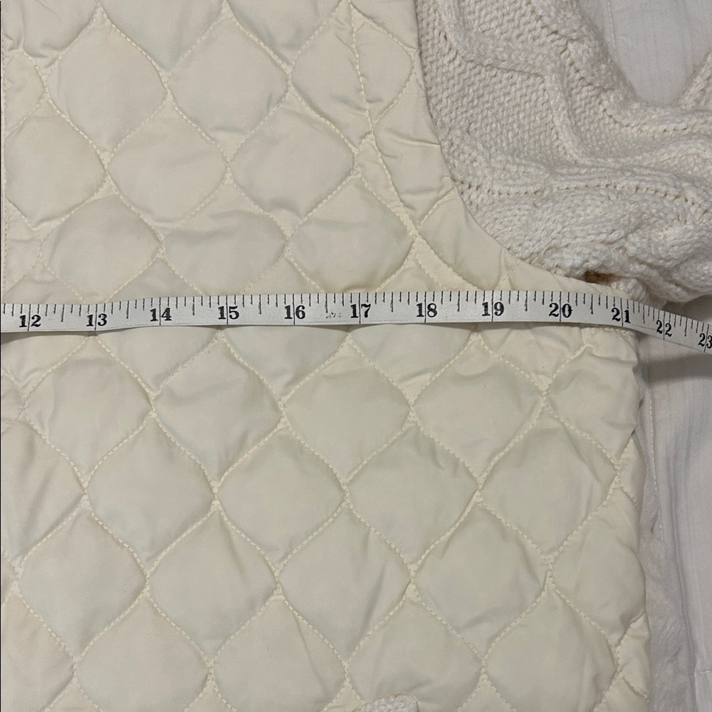 Talbots Quilted Women's Cream Puffer Sweater Jacket Size Medium - Picture 7 of 9